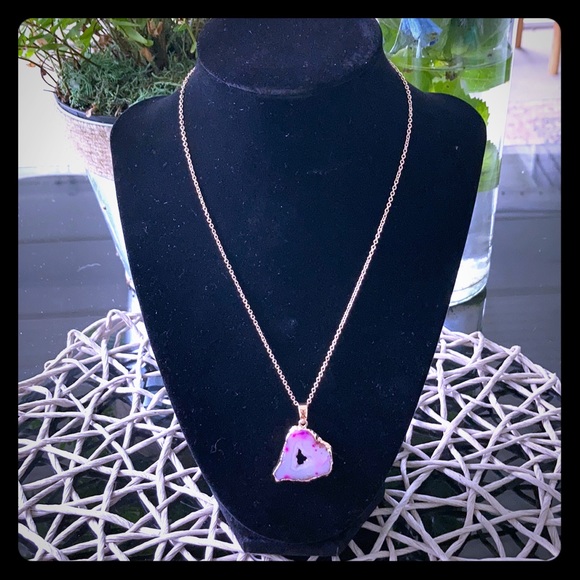 SALE‼️ GENUINE SEMIPRECIOUS STONE NECKLACE - Picture 3 of 3